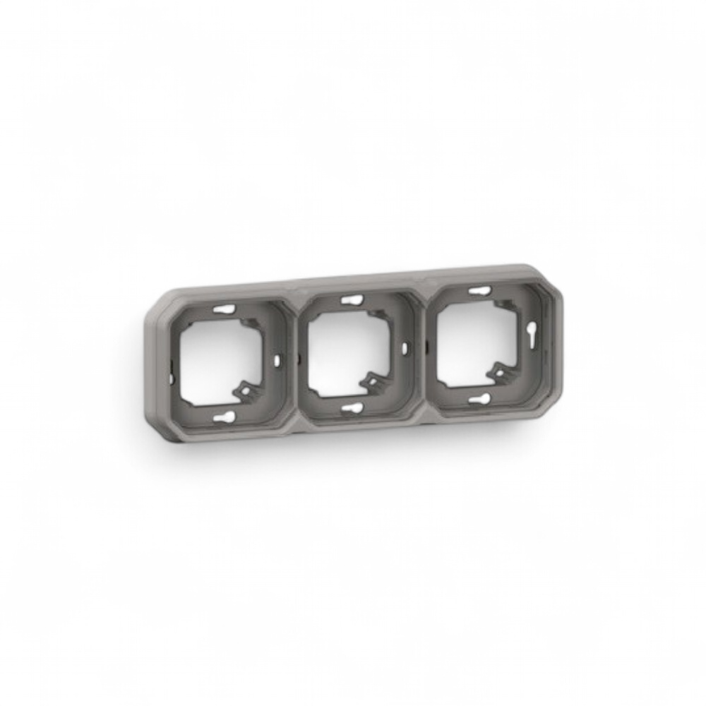 legrand-support-plaque-etanche-pour-montage-encastre-3-postes-plexo-gris-069687l