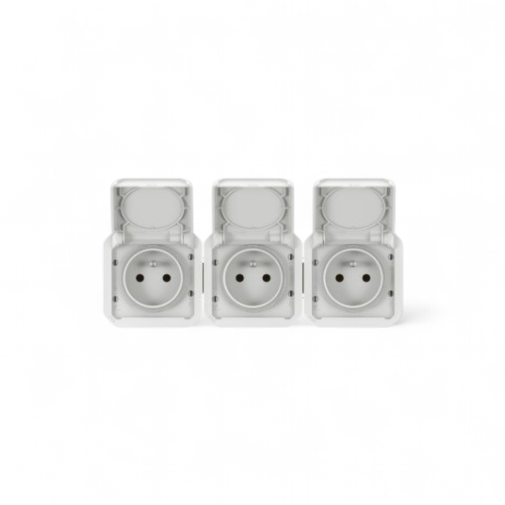 legrand-triple-prise-de-courant-precablee-3x2p-t-horizontale-etanche-plexo-16a-3-postes-avec-enjoliveurs-blanc-069644l