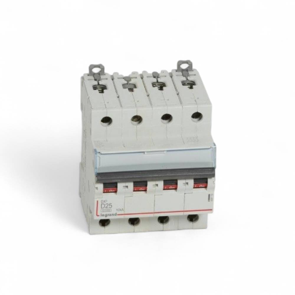 egrand-disjoncteur-4p-dx3-25a-courbe-d-408119
