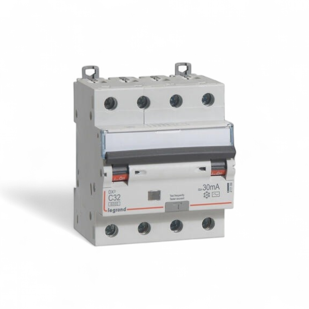 legrand-disjoncteur-differentiel-monobloc-dx36000-10ka-arrivee-haute-et-depart-bas-a-vis-4p-400v-32a-typeac-30ma-411189