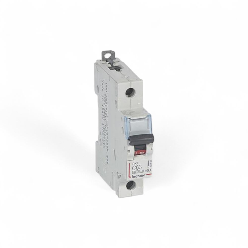 legrand-disjoncteur-dx36000-10ka-arrivee-haute-et-depart-bas-a-vis-1p-230v-a-400v-63a-courbe-c-1-module-407660