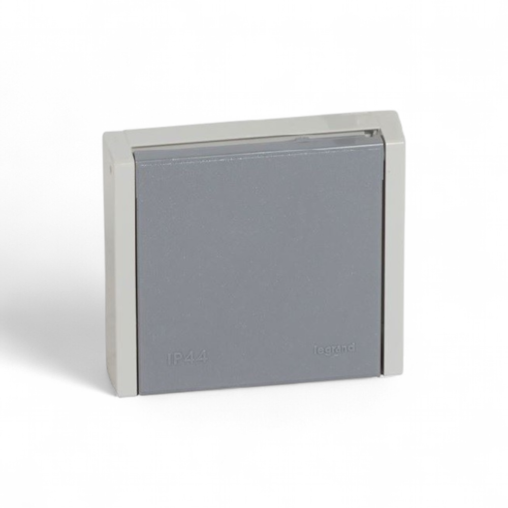 legrand-prise-de-courant-3p-n-t-20a-a-fixer-sur-boite-o67mm-ou-cadre-saillie-plexo-complet-ip44-encastre-gris-ref-055708
