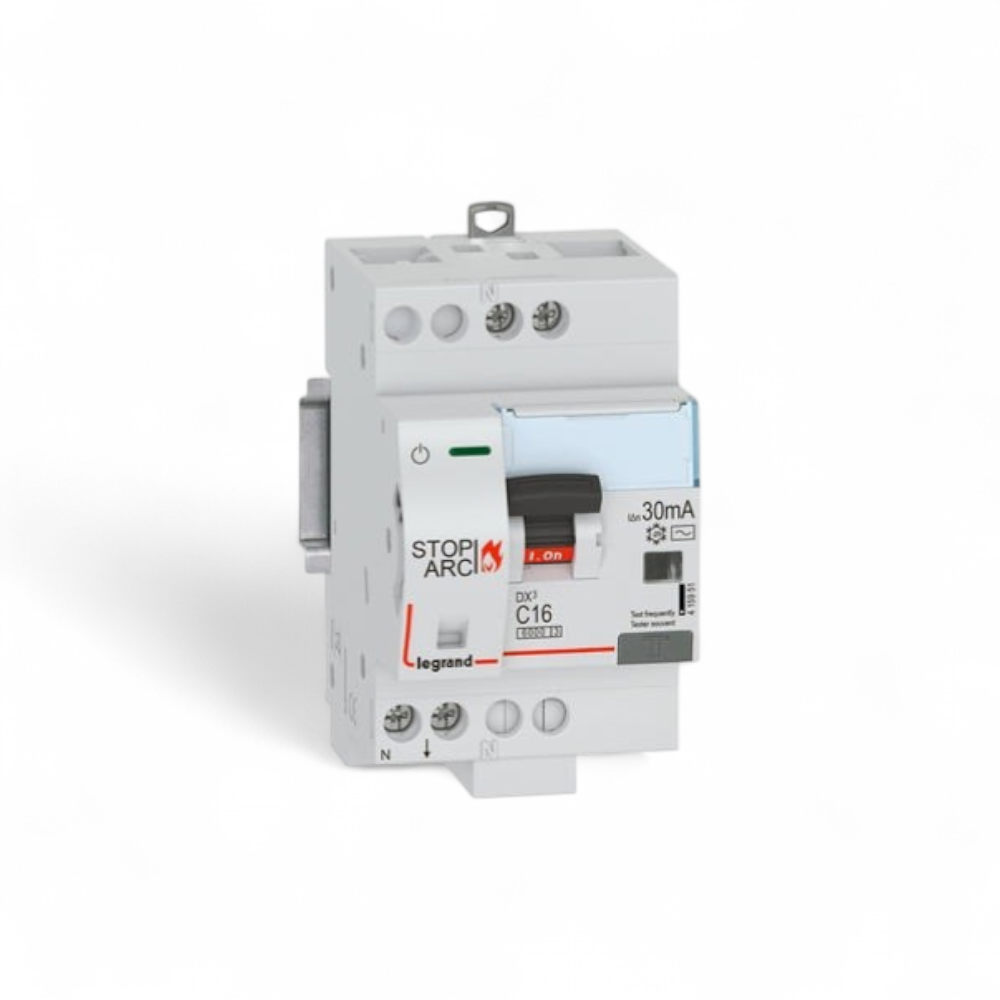 legrand-disjoncteur-differentiel-dx3-stop-arc-4500-a-vis-1p-n-230v-16a-typeac-30ma-courbe-c-3-modules-ref-415951