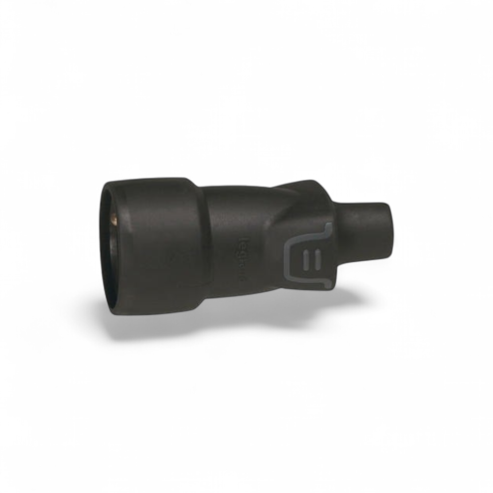legrand-prolongateur-borne-a-vis-2p-t-16a-ik08-ip44-a-sortie-droite-ref-050446