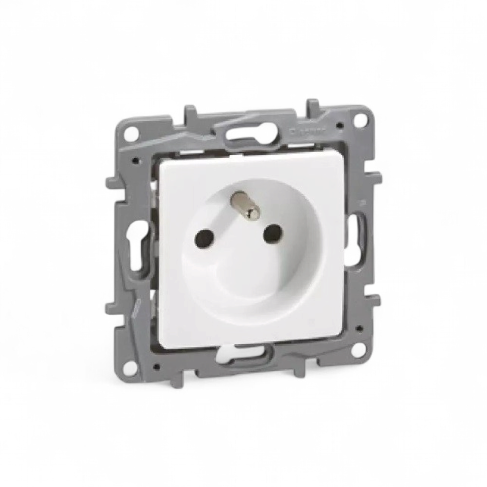 legrand-niloe-prise-2p-t-664735