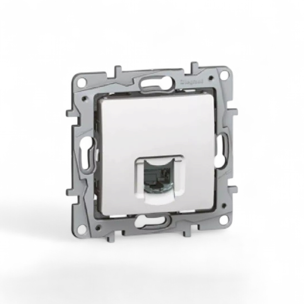 legrand-niloe-prise-rj45-multimedia-664775