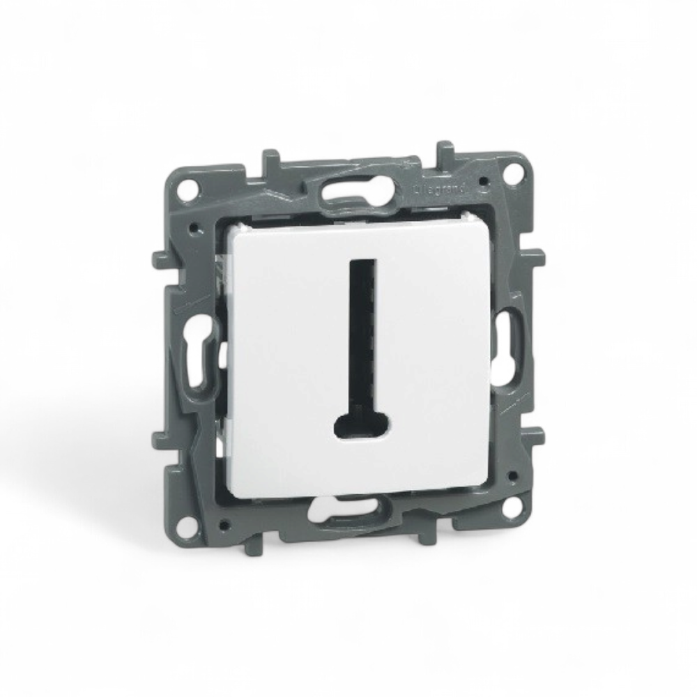legrand-niloe-prise-telephone-ptt-664768