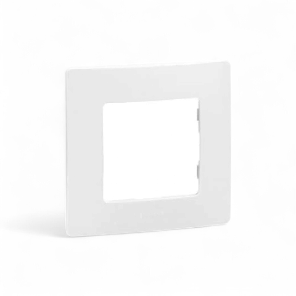 legrand-niloe-plaque-simple-blanc-665001