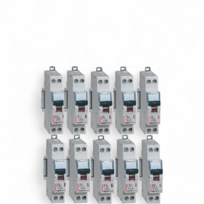 lot-de-10-disjoncteurs-phase-neutre-16a-courbe-c-1-module-legrand-ref-406774