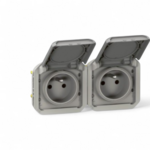 legrand-double-prise-de-courant-precablee-2x2p-t-horizontale-etanche-plexo-16a-2-postes-avec-enjoliveurs-finition-gris-069562l