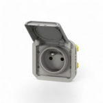 legrand-prise-de-courant-2p-t-etanche-plexo-16a-250v-ip55-ik08-avec-enjoliveur-finition-gris-069551l