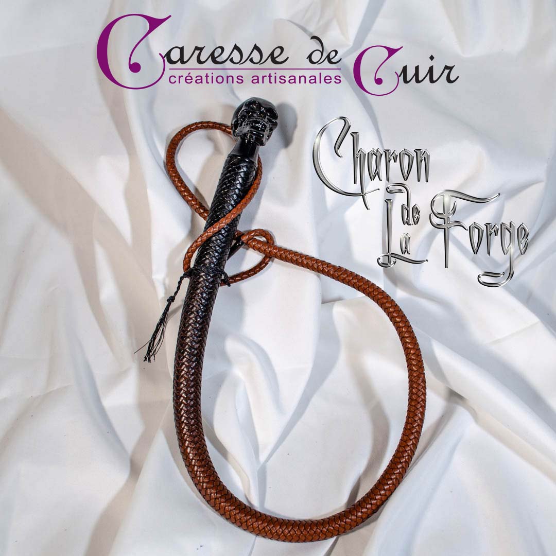 Fouet-Charon-noir-marron-caressedecuir-2