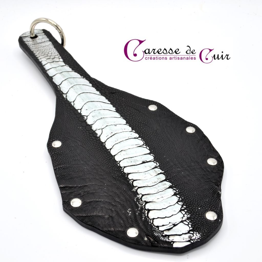 paddle-autruche-noir-argent-caresse-de-cuir-1