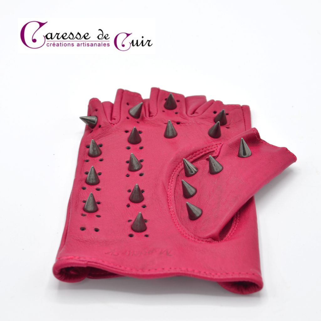 Gants-clous-cuir-caresse-de-cuir