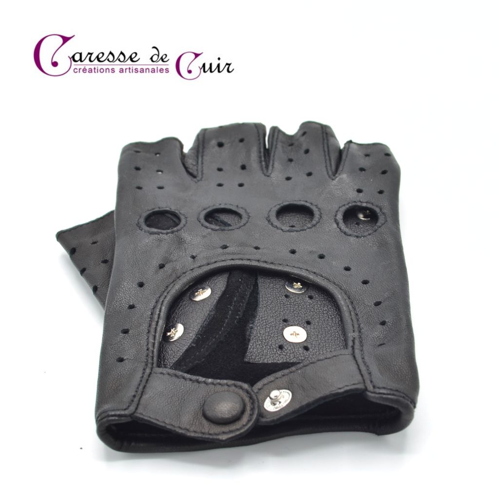 Gants-clous-noir-caresse-de-cuir-2