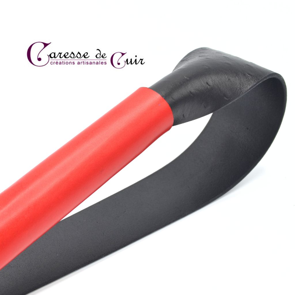 Langue-de-dragon-cuir-rouge-noir-autruche-caresse-de-cuir-5