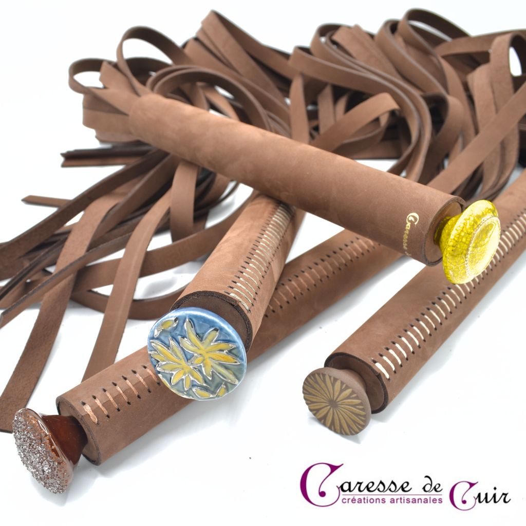 Quatre-martinets-cuir-marron-couture-caresse-de-cuir-2