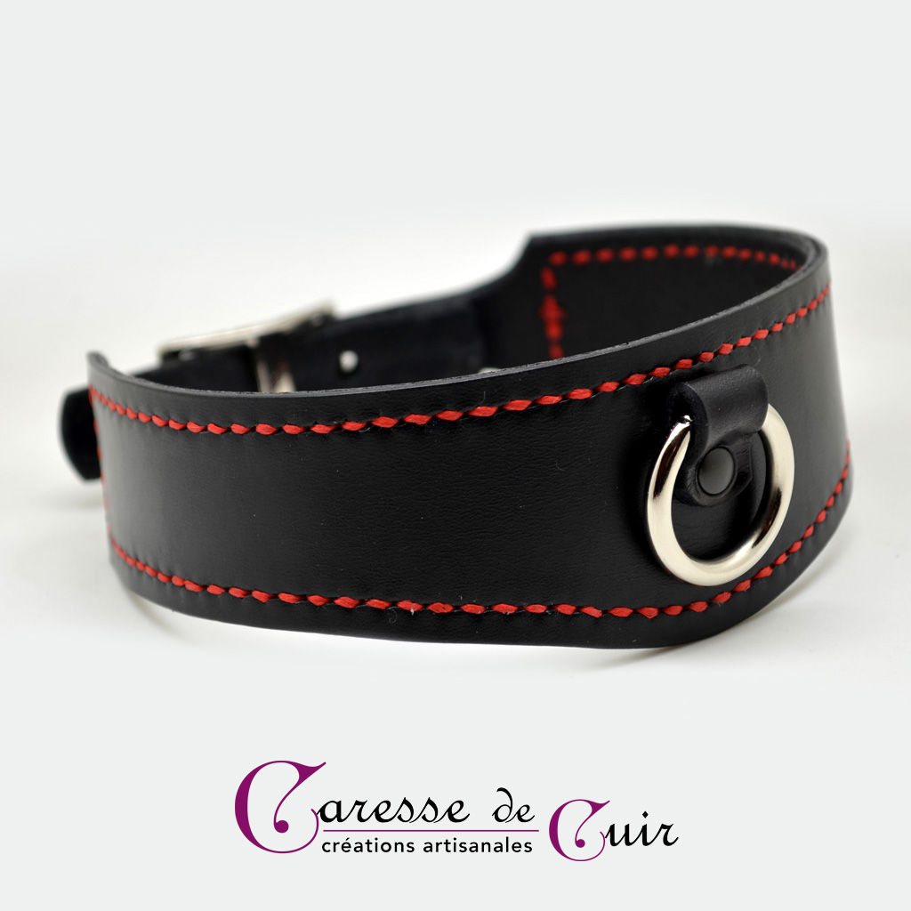 Collier-sm-cuir-noir-couture-sellier-rouge-2