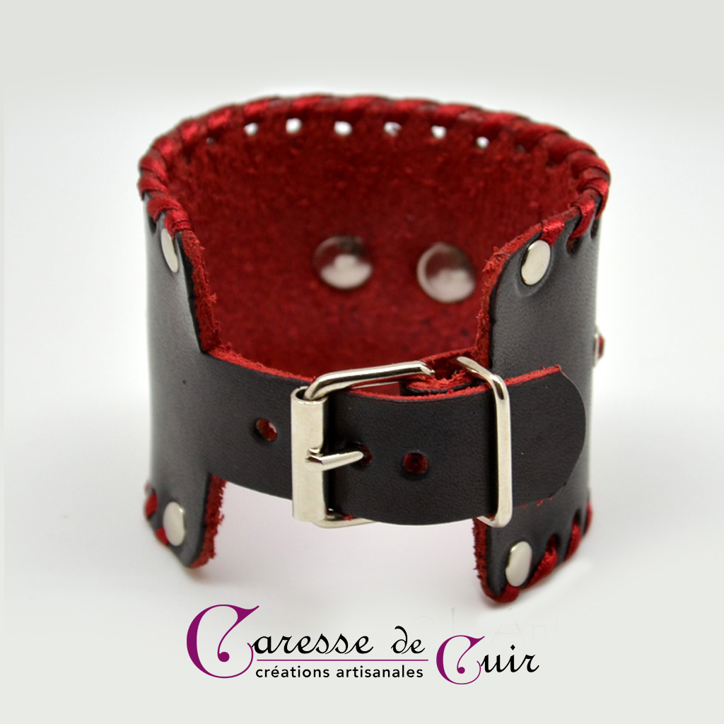 bracelet-sm-cuir-noir-anneau-rouge-strass-4