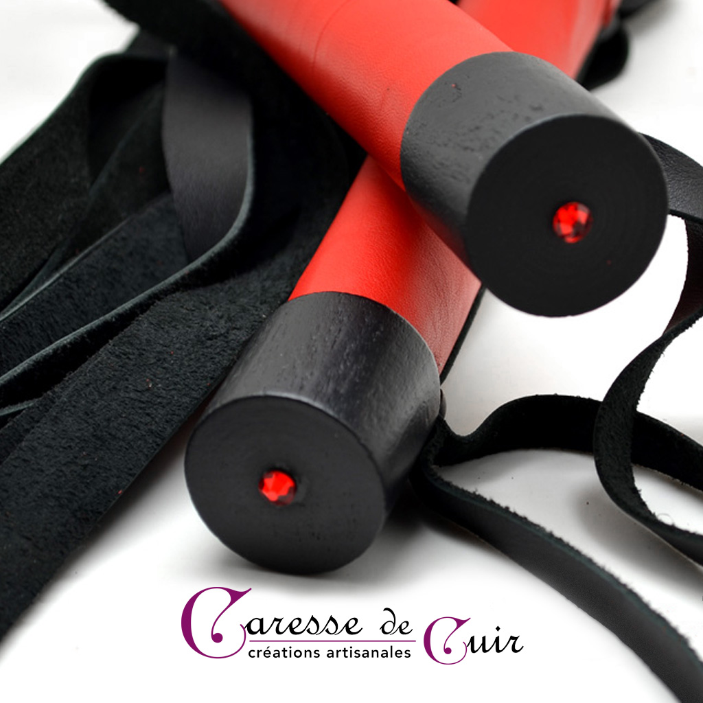 martinet-cuir-rouge-noir-swarovski-caressedescuir-6