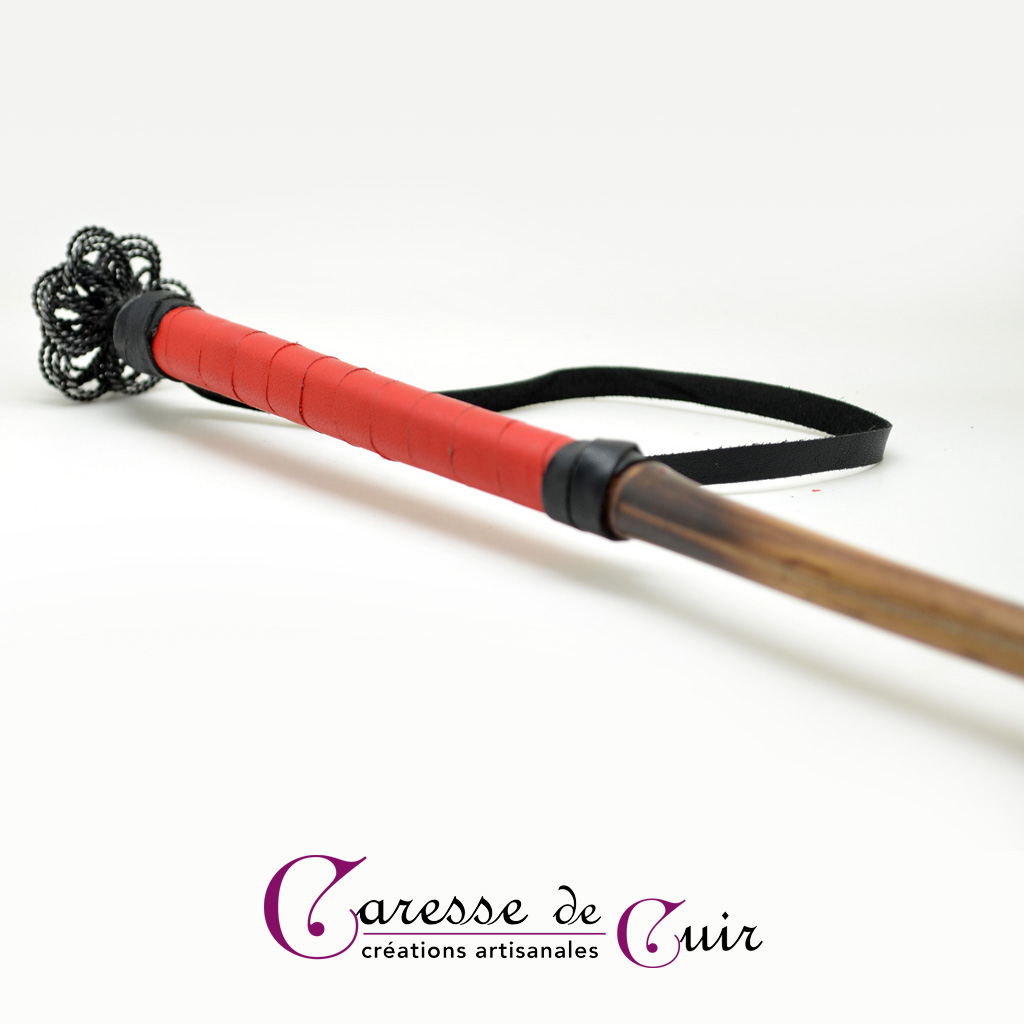 cravache-artisanale-bambou-rouge-cuir-6