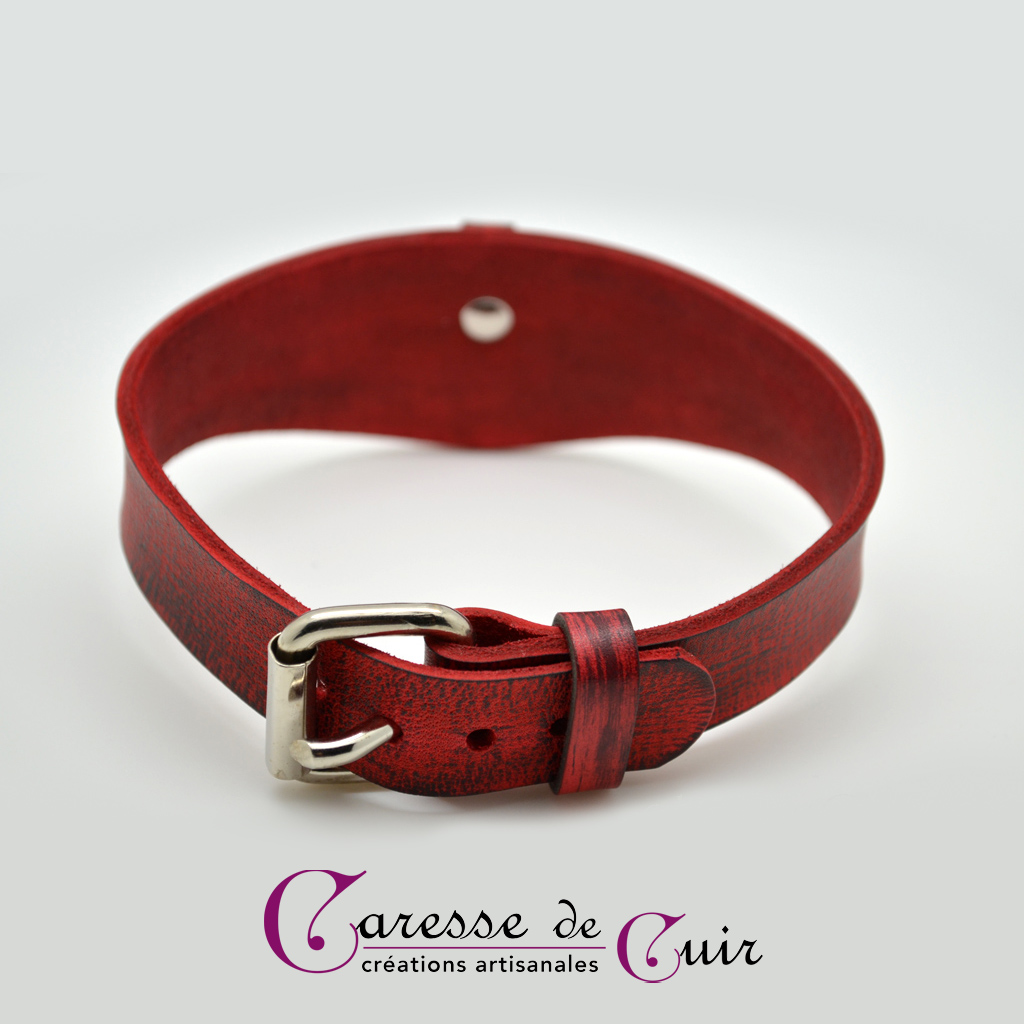 Collier-SM-cuir-rouge-veiné-noir-3