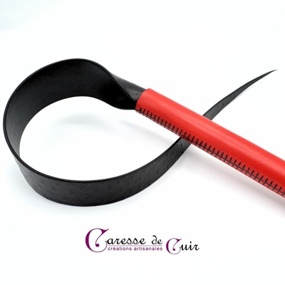 Langue-de-dragon-cuir-rouge-noir-autruche-caresse-de-cuir-3