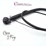Fouet-Charon-noir-tete-de-mort-1