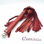Martinet-cuir-rouge-brillant-caresse-de-cuir-1