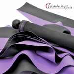 Petit-martinet-latex-bicolore-violet-caresse-de-cuir-2