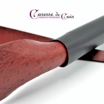 Langue-de-dragon-cuir-noir-rouge-autruche-caresse-de-cuir-2