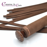 Martinet-cuir-marron-couture-pommeau-paillettes-caresse-de-cuir-3