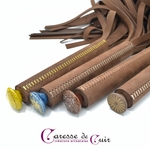 Quatre-martinets-cuir-marron-couture-caresse-de-cuir-1