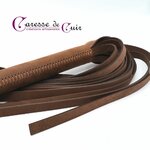 Martinet-cuir-marron-couture-pommeau-paillettes-caresse-de-cuir-2