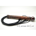 martinet-bdsm-latex-serpent-marron-cuir-caresse de cuir -2