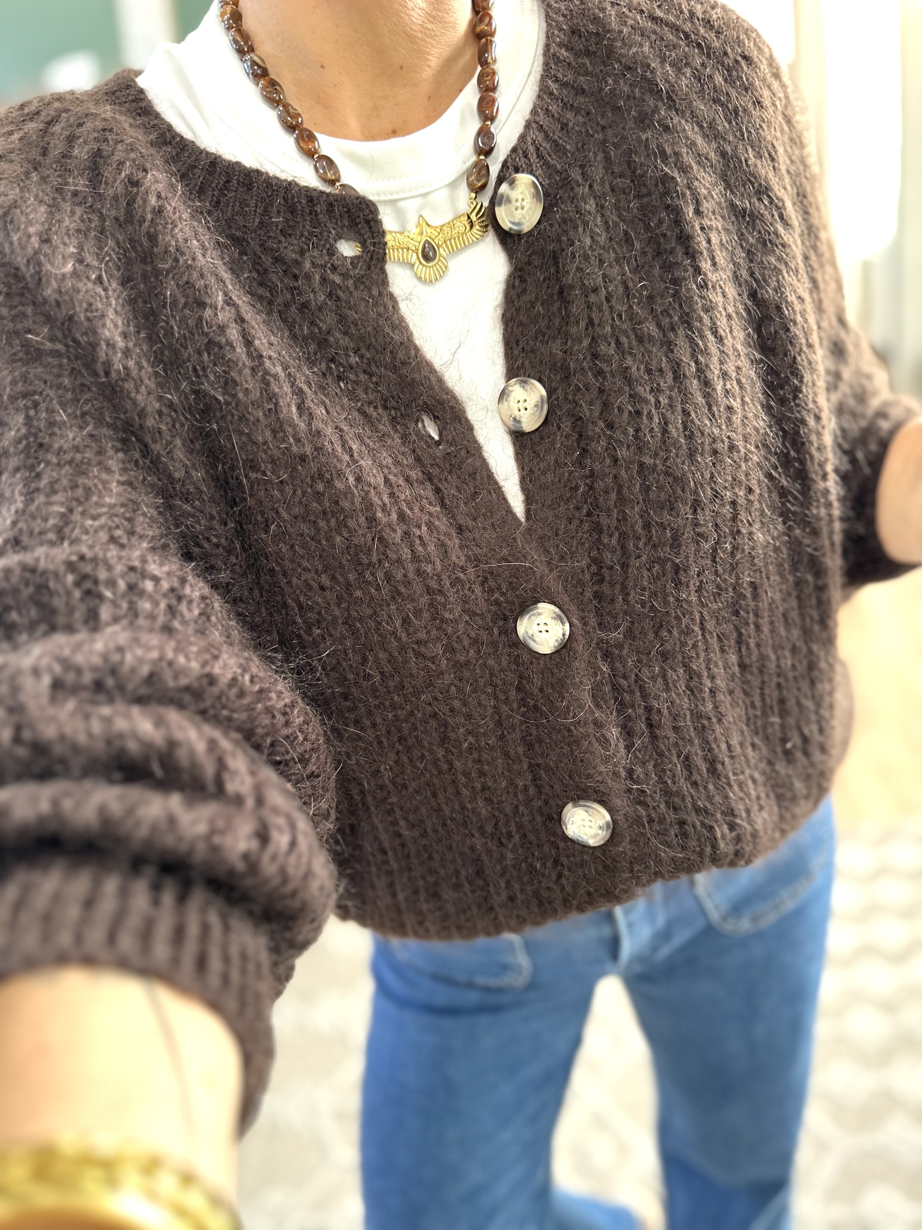 gilet chocolat col rond