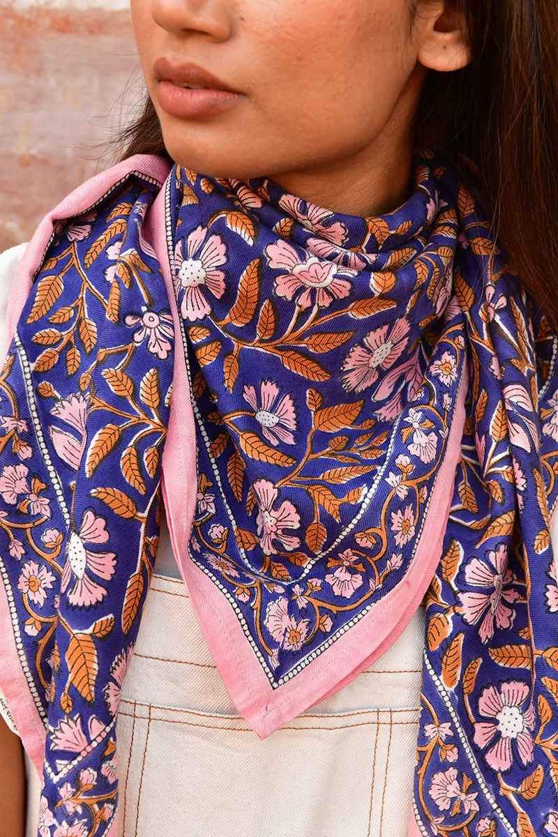 grand-foulard-115-cobalt-05