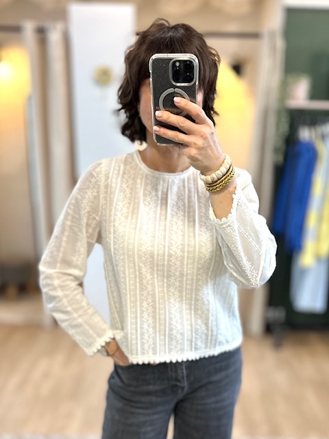 blouse courte brodée