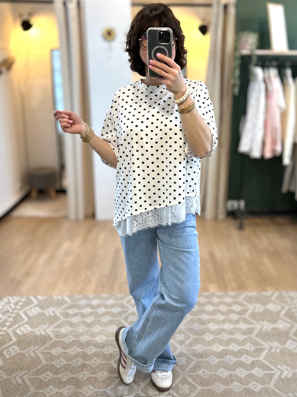 TEE SHIRT A POIS AVEC DENTELLE