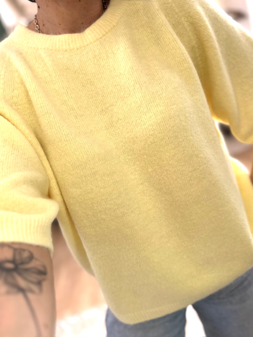 PULL JAUNE MANCHES COURTES