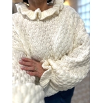 pull ecru col volant