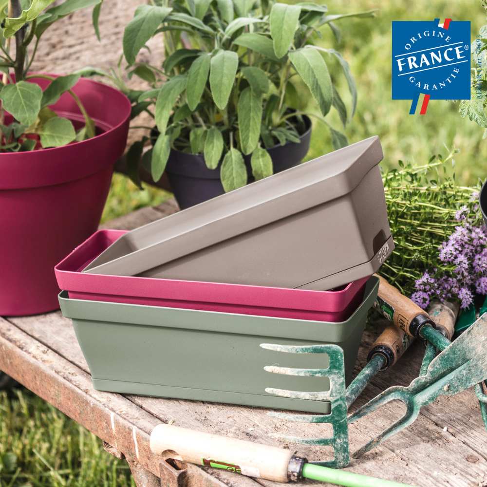 Jardinière ROMÉO 50 cm avec soucoupe clipsée + support  11 litres