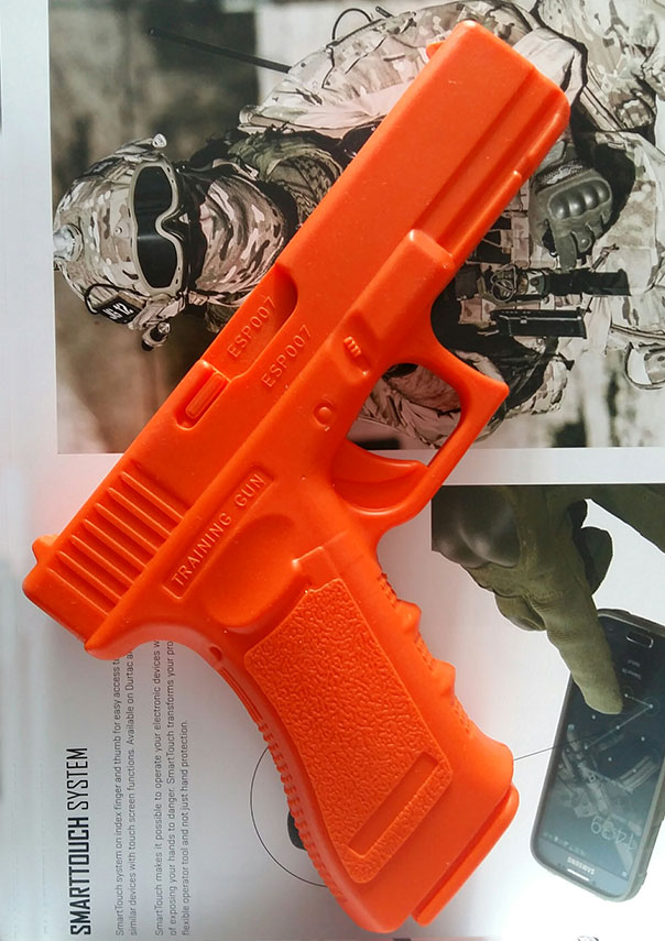 DUMMY TRAINING GUN GLOCK 17