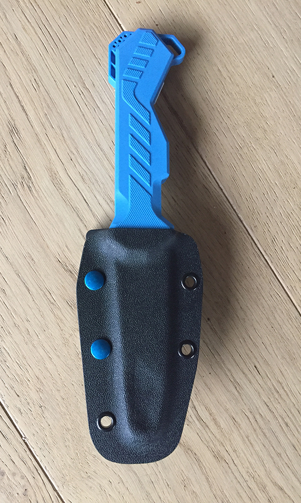 etui-aku-strike