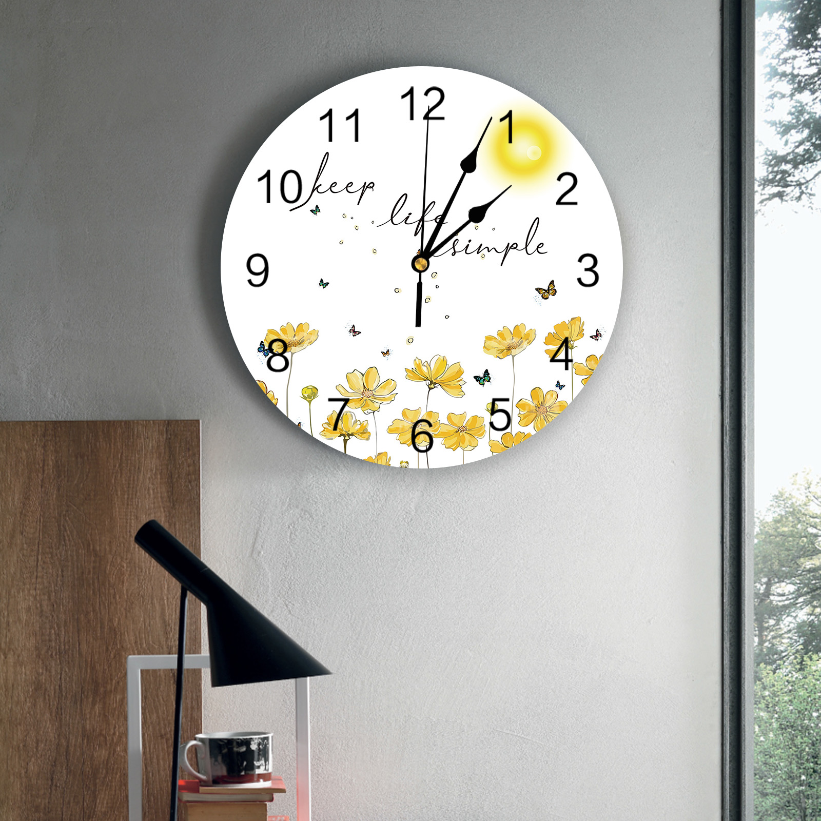 Horloge-murale-ronde-en-forme-de-papillon-motifs-de-fleurs-de-soleil-et-de-lettres-dessin