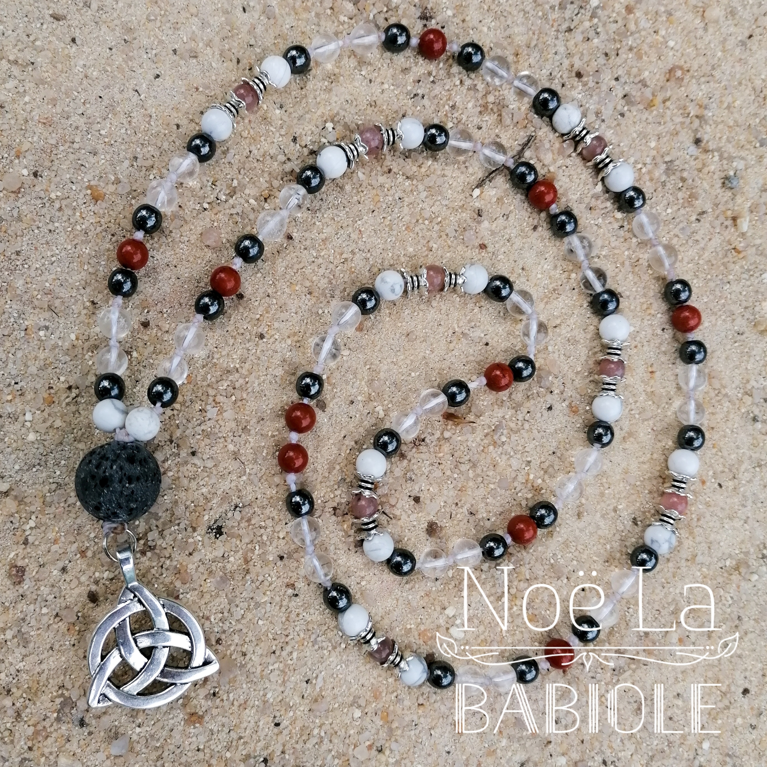 Collier Mala 108 perles Courage & Vitalité Pierre de lune, Cristal de roche, Hématite, Jaspe rouge, Howlite