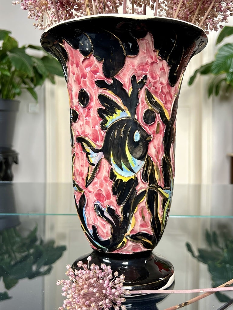 vase-rose-et-noir-vintage