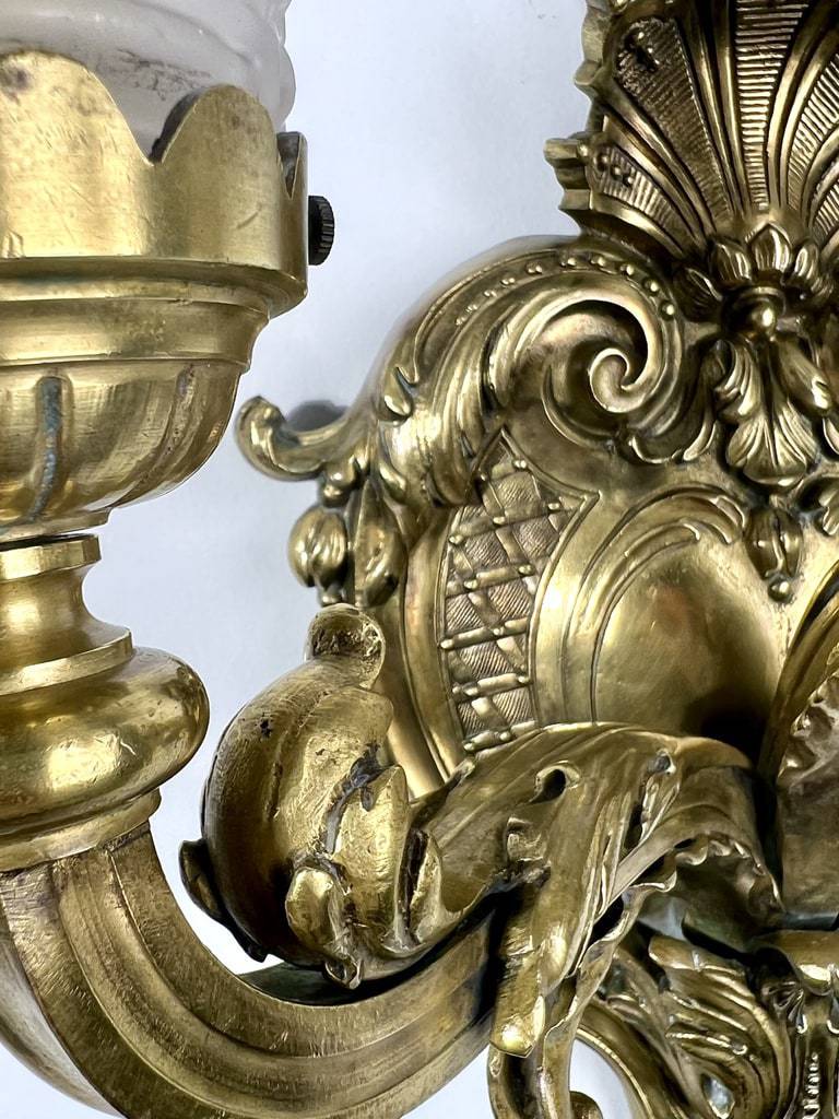 lampe-applique-en-bronze-decoration-interieure-classique-antiquaire-en-ligne
