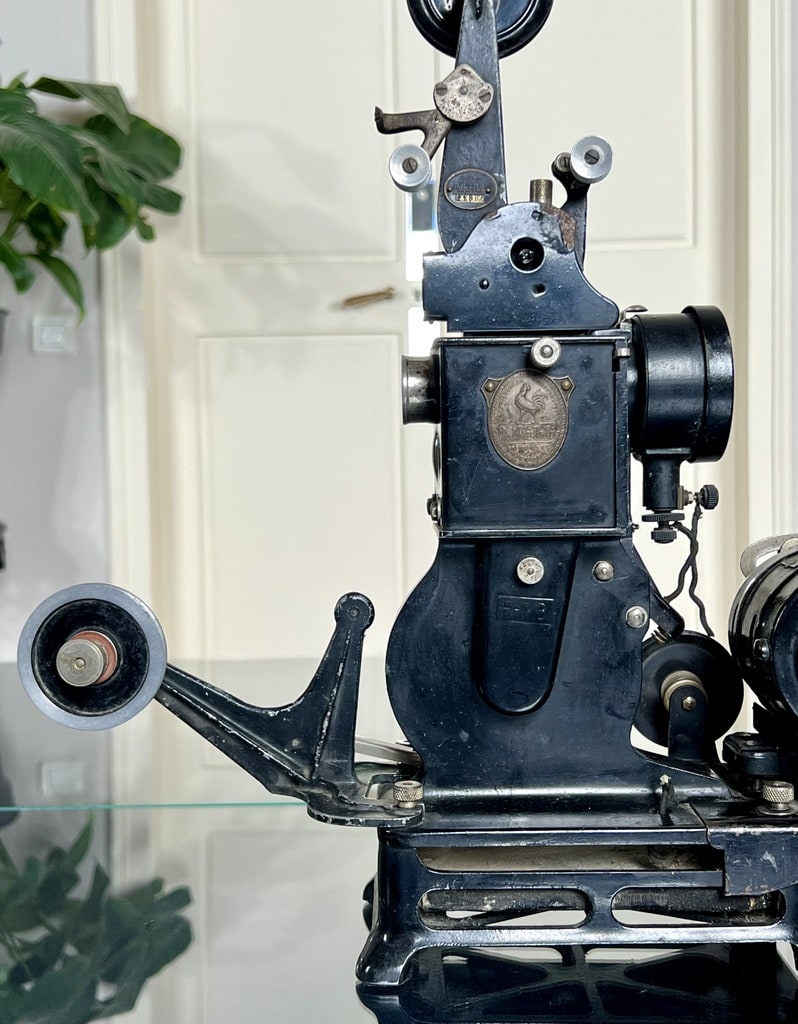 projecteur-ancien-colection-antiquites-film