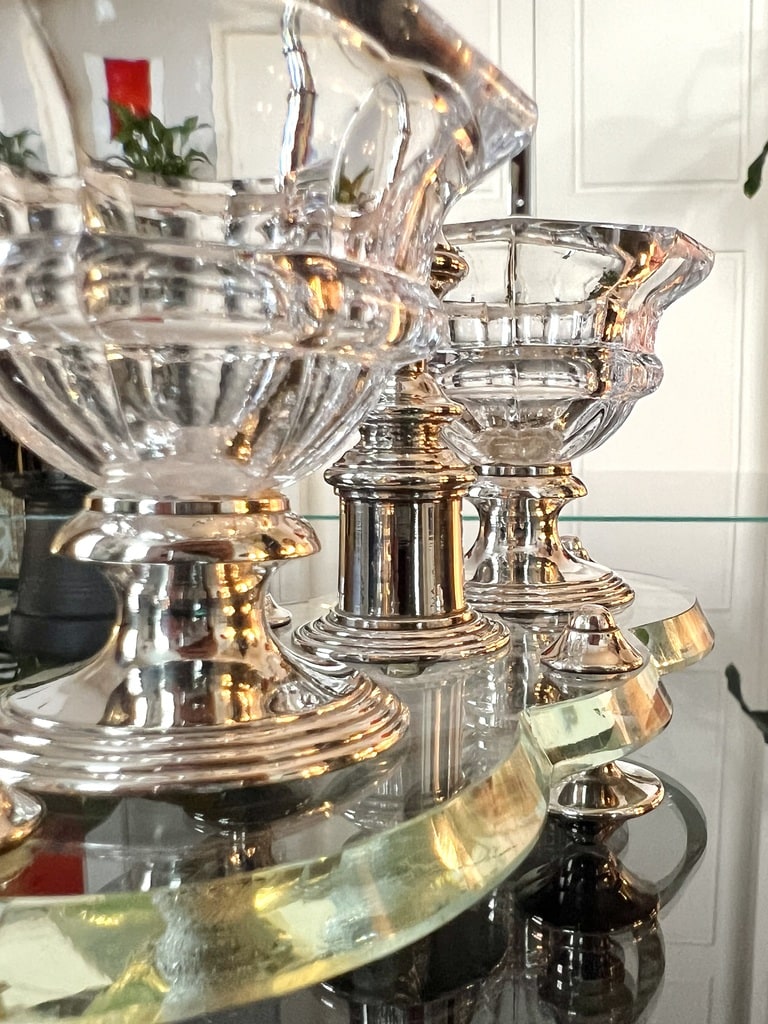 salerons-en-cristal-et-metal-argente-epoque-art-deco-antiquaire-arts-de-la-table-accessoires-vintage